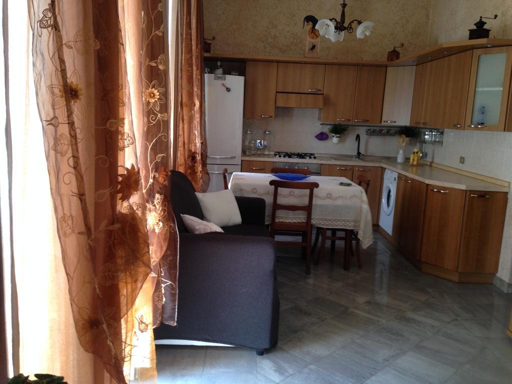 Апартаменти Casa Vacanza "Marina San Giuseppe" Вентімілья Екстер'єр фото