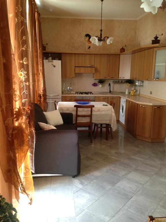 Апартаменти Casa Vacanza "Marina San Giuseppe" Вентімілья Екстер'єр фото